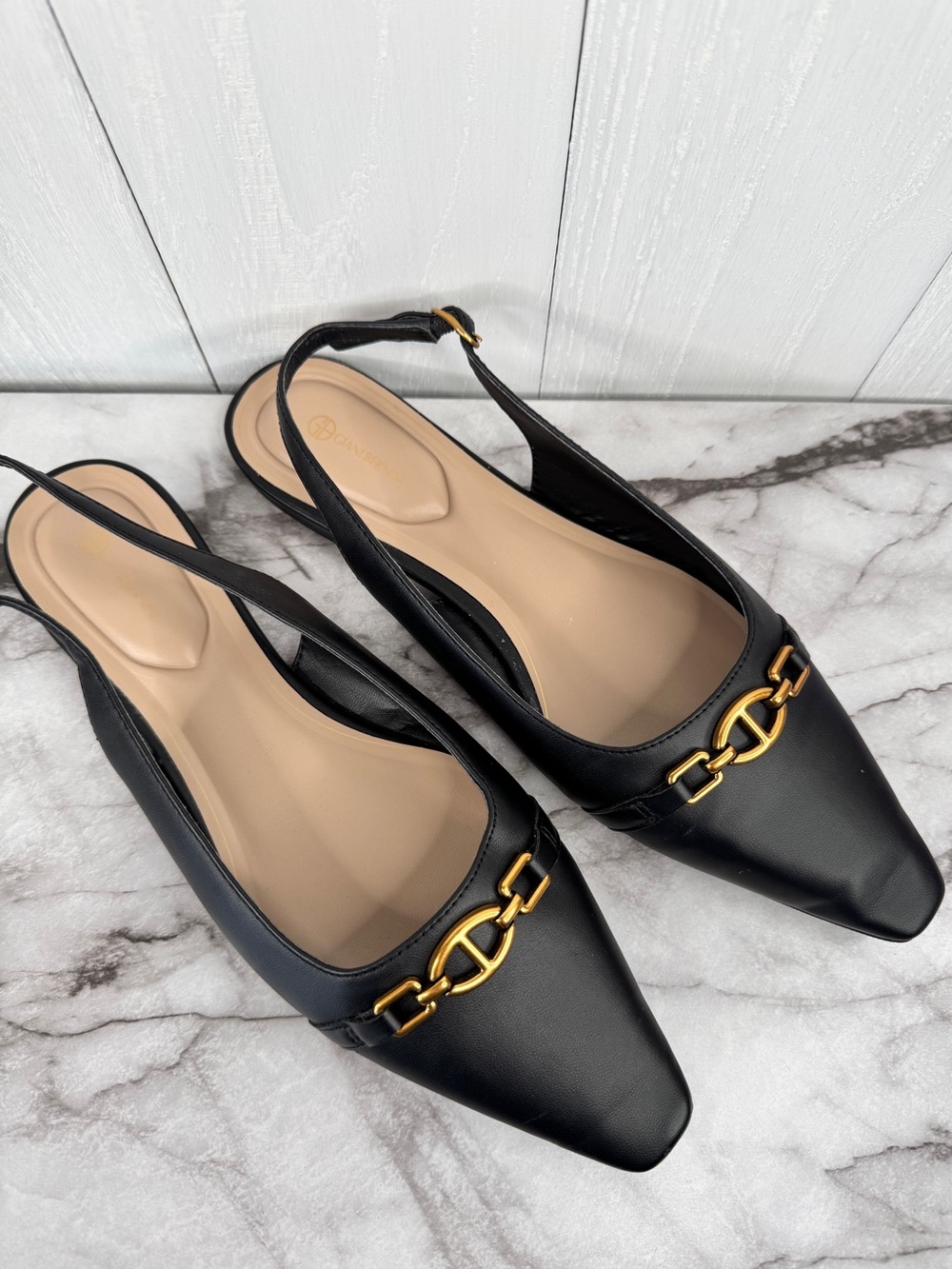 Giani Bernini Women's Black Pointed Slingback Flats with Gold Accent 9.5M
